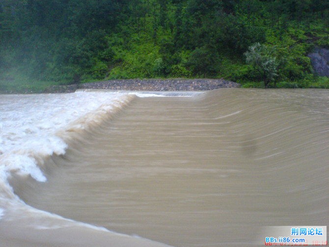 发大水啦。.jpg