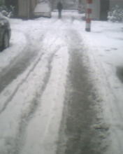 路上雪也有十几公分