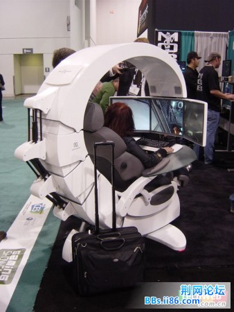 售价4万美元的游戏PC座椅Emperor7.jpg