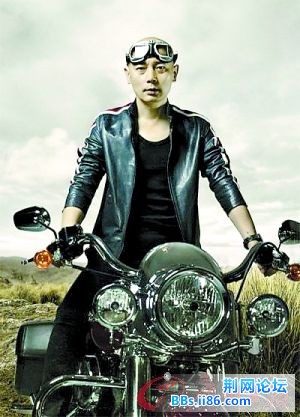 18853244葛优朋克造型亮相.jpg
