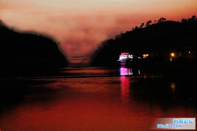 DSCF0235石门潭夜景.jpg