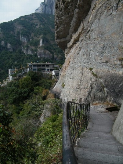 小心外边万丈崖（DSCF4422.JPG